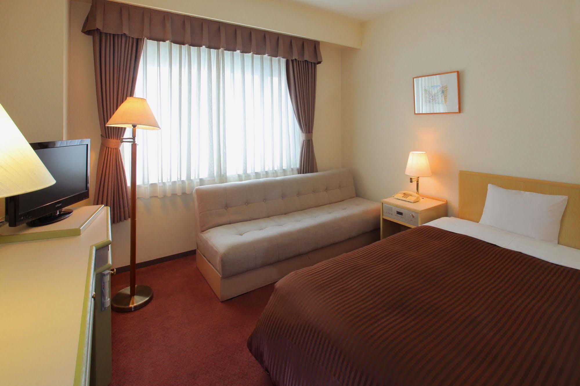 Hotel Green Tower Makuhari Chiba Eksteriør billede